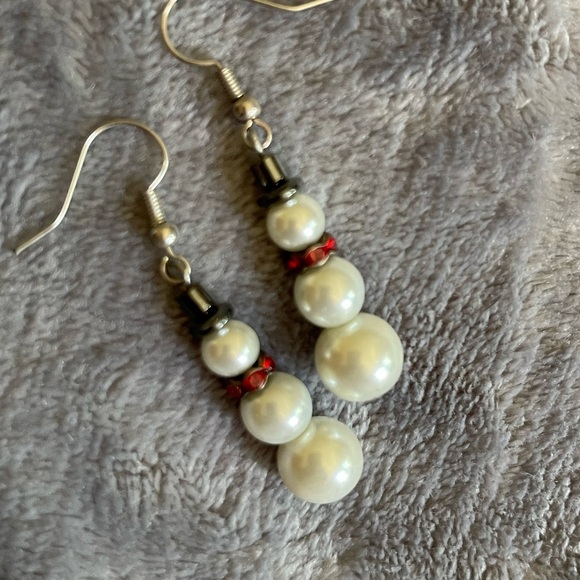 Adorable snowman earrings - Picture 2 of 2
